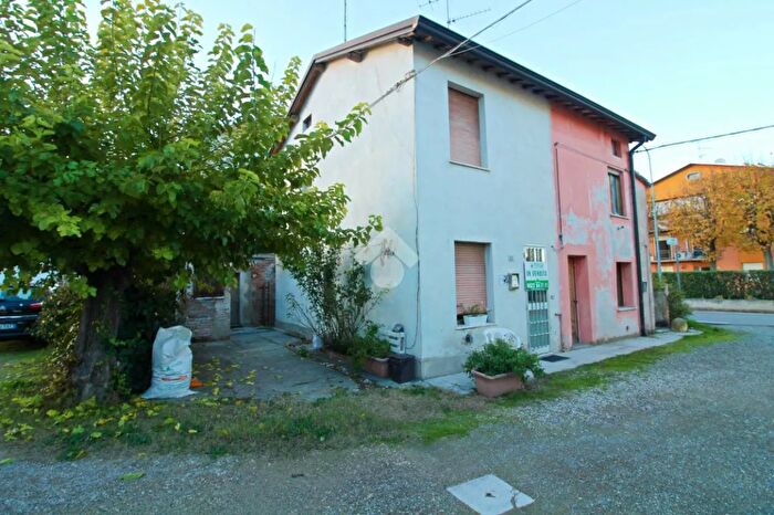 Casa trilocale in vendita in Via Castelli, Rio Saliceto