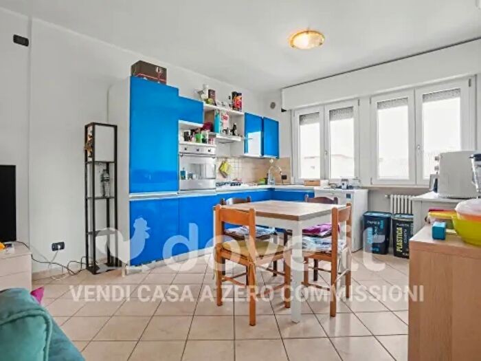 Appartamento trilocale in vendita in Via dei Fidenzi, Verona