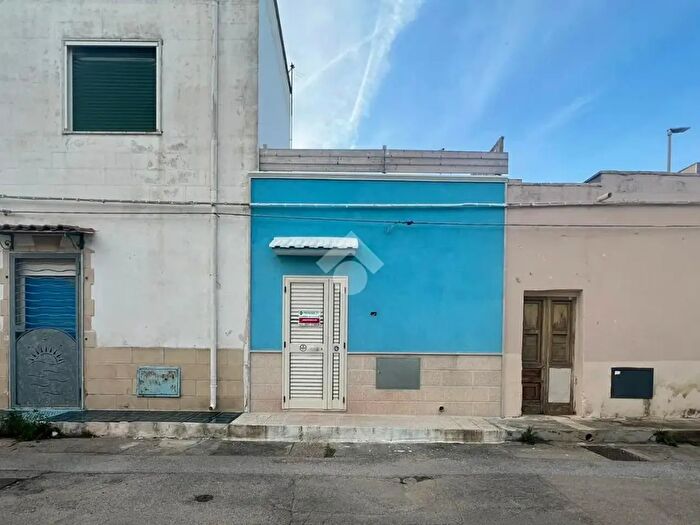 Casa trilocale in vendita in Via Achille Grandi, Torchiarolo