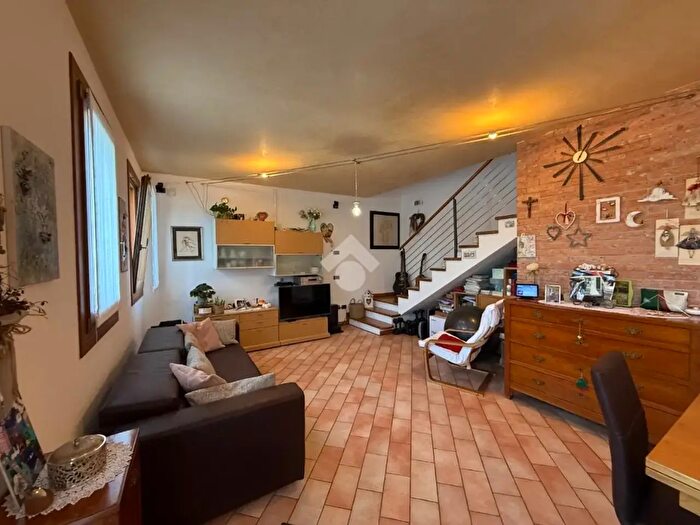 Casa quadrilocale in vendita in Via Parauro, Mirano