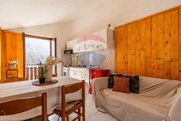 Appartamento bilocale in vendita in Cataeggio, Val Masino