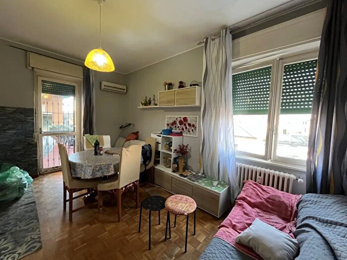 Appartamento quadrilocale in vendita in Viale Montegrappa, Vigevano