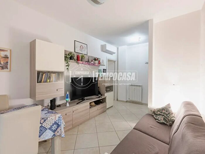 Appartamento trilocale in vendita in Via Leonardo da Vinci, Modena