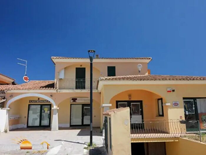 Appartamento trilocale in vendita in Viale Pietro Nenni, Loiri Porto San Paolo