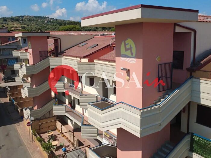 Appartamento quadrilocale in vendita in Etnea, Acquedolci