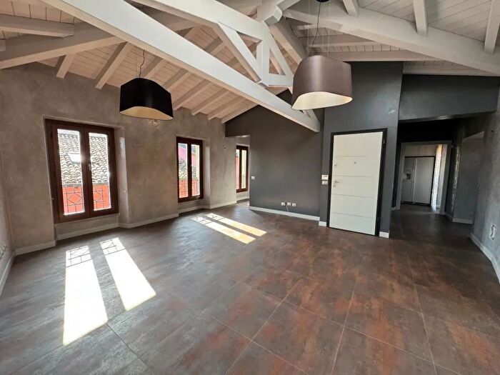 Appartamento quadrilocale in vendita in Via Carmagnola, Chiari