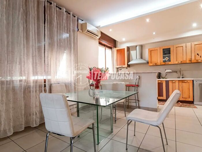 Appartamento trilocale in vendita in Desio