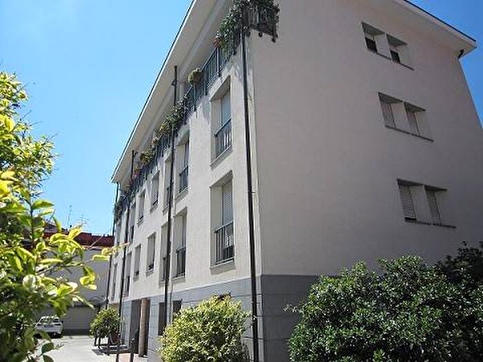 Appartamento quadrilocale in affitto in Via Emilio Faà Di Bruno, Martini Insubria, Milano