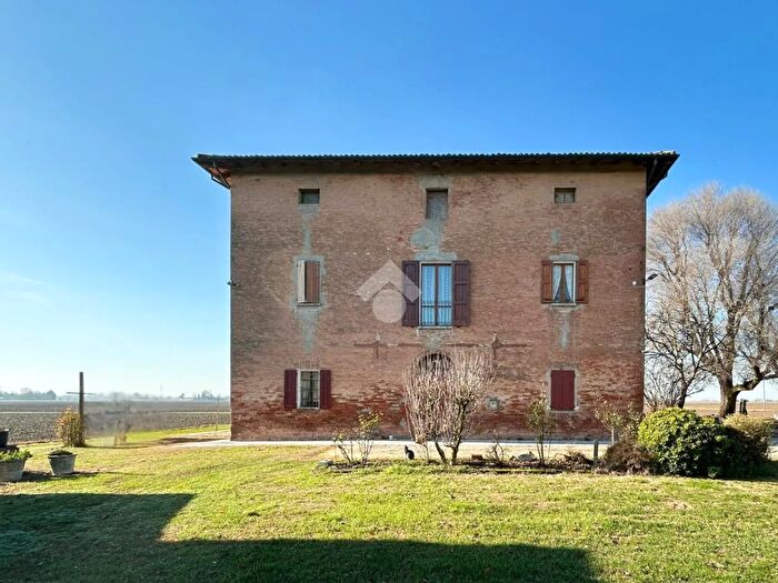 Casa con 6 locali in vendita in Via Idice Abbandonato, Molinella