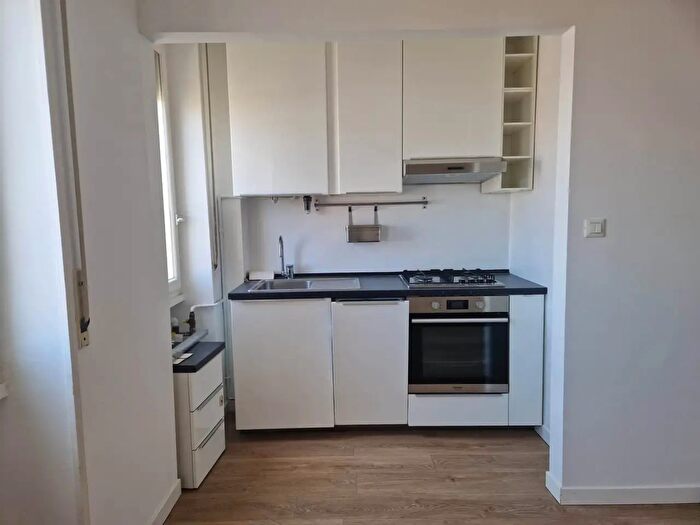 Appartamento trilocale in affitto in Via Giuseppe Govone, Milano