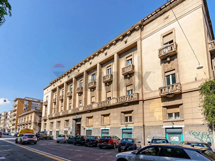 Appartamento con 7 locali in vendita in Via Gabriele dAnnunzio, Catania