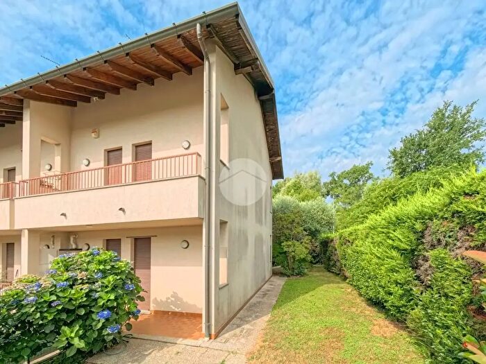 Casa trilocale in vendita in Via Roma, Arsago Seprio