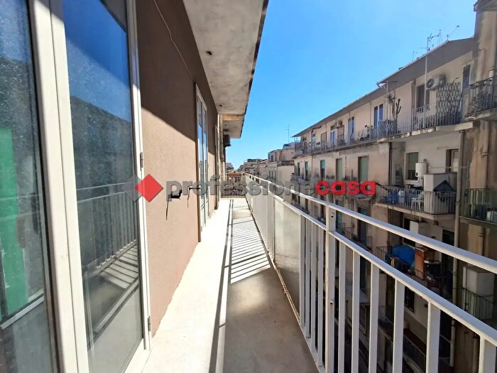 Appartamento quadrilocale in vendita in Via Dottor Consoli, Catania