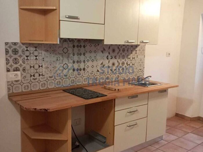 Appartamento bilocale in affitto in Via Magenta, Centro, Badalucco