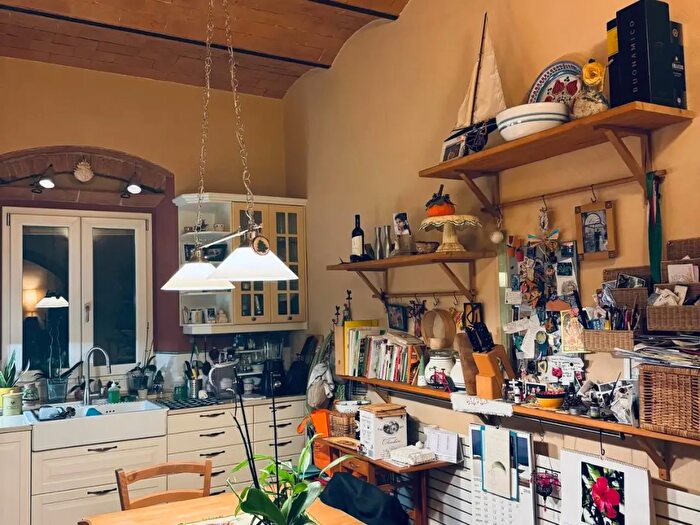 Casa con 5 locali in vendita in Vecchiano