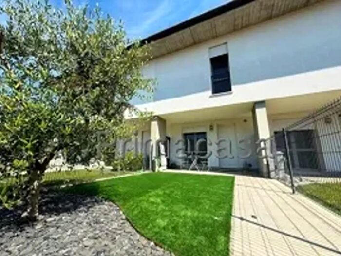 Casa con 7 locali in vendita in Via Giuseppe Garibaldi, Bovolone