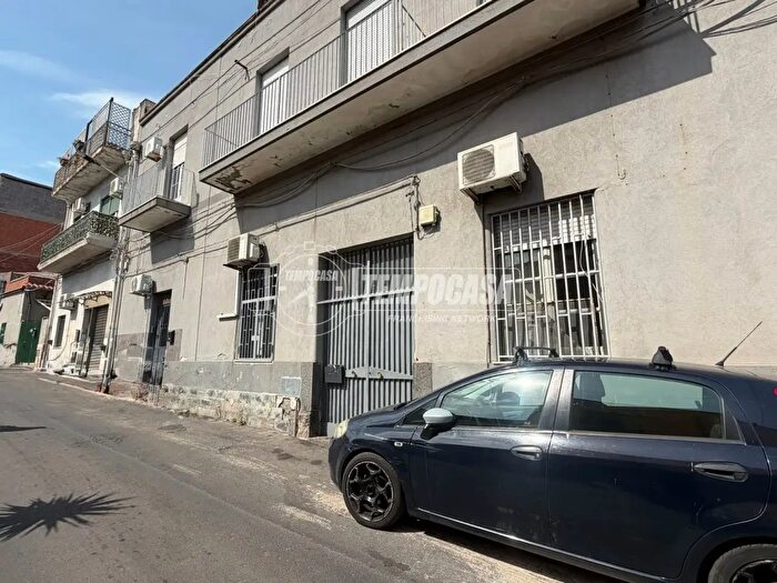 Appartamento trilocale in vendita in Catania