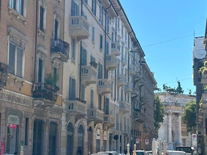Appartamento trilocale in affitto in VIA CAGNOLA, Arco della Pace, Milano