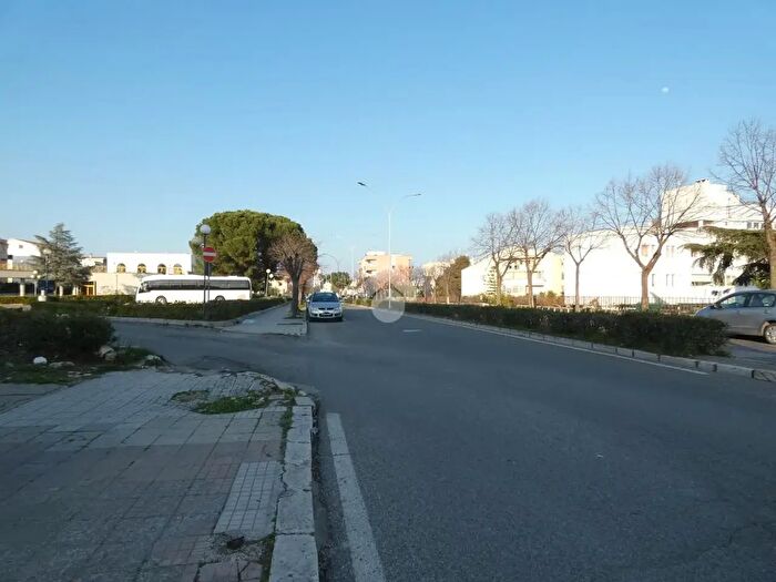 Appartamento con 5 locali in vendita in Via Puglia, Policoro