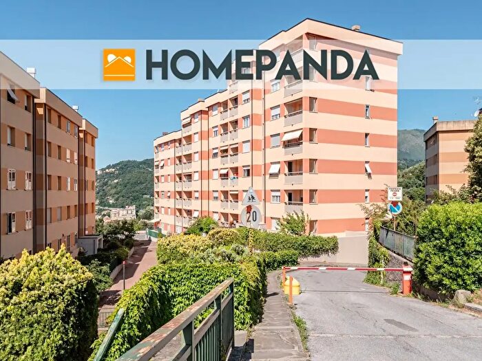 Appartamento trilocale in vendita in Via Piero Calamandrei, Genova