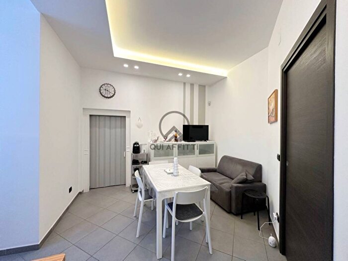 Appartamento trilocale in affitto in Via San Mauro, Centro, Andria