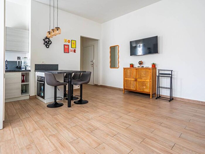 Appartamento monolocale in affitto in Via Giovanni Schiavoni, Famagosta, Milano
