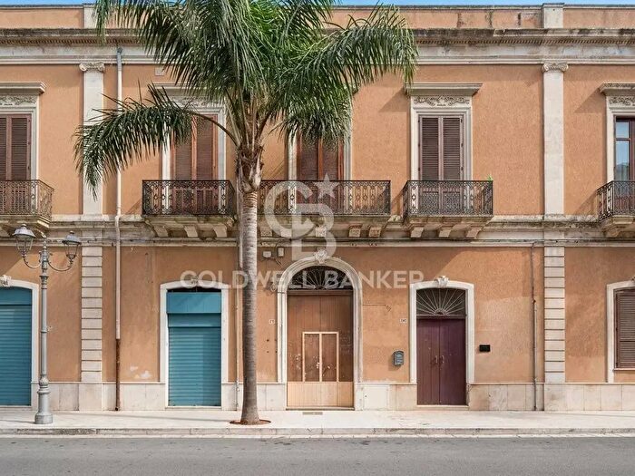 Appartamento quadrilocale in vendita in Corso Roma, Brindisi