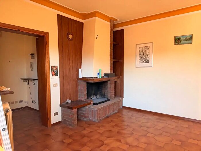 Appartamento con 5 locali in vendita in Viareggio