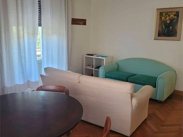 Appartamento con 5 locali in affitto in Viale Crispi, Centro Storico, Modena