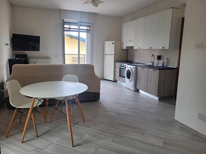 Appartamento bilocale in affitto in Via Vincenzo Bellini, San Pietro Pace, Rho