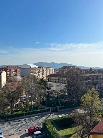 Appartamento con 5 locali in vendita in Via San Francesco dAssisi, Nichelino