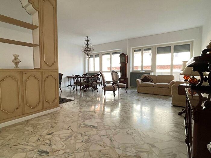 Appartamento con 5 locali in affitto in Via Sparano da Bari, Murat, Bari
