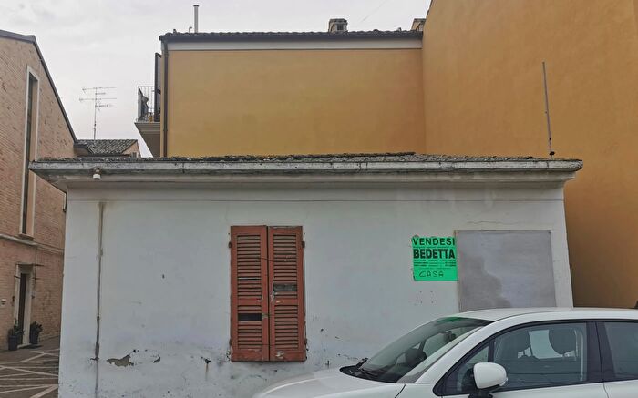 Casa bilocale in vendita in Via Roma, Castelvetere Sul Calore