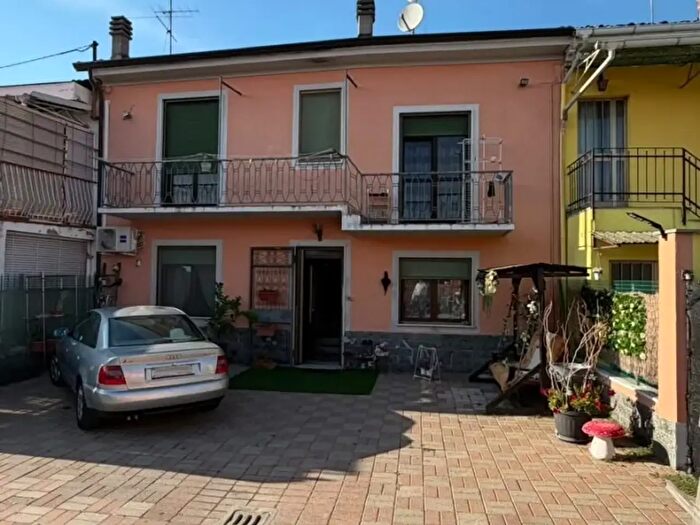 Casa con 5 locali in vendita in Cantone Corno, Casale Monferrato