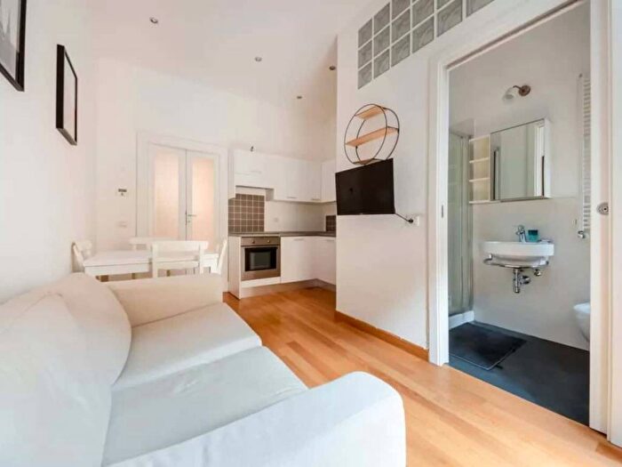 Appartamento bilocale in affitto in Via Orti, Quadronno Crocetta, Milano