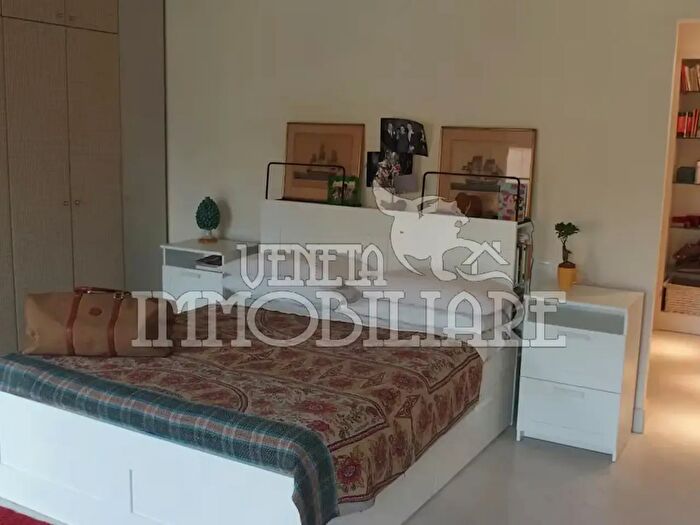 Appartamento trilocale in affitto in Piazza Erbe, Genova