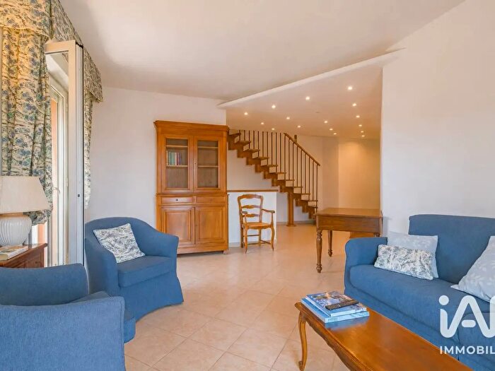 Appartamento con 8 locali in vendita in Via Dalmazia, Albenga