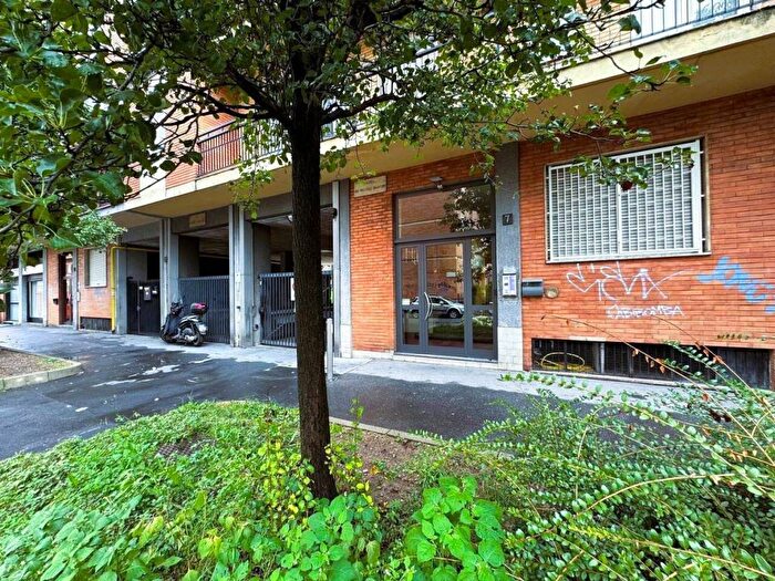 Appartamento bilocale in affitto in Piazza Piccoli Martiri, Gorla, Milano