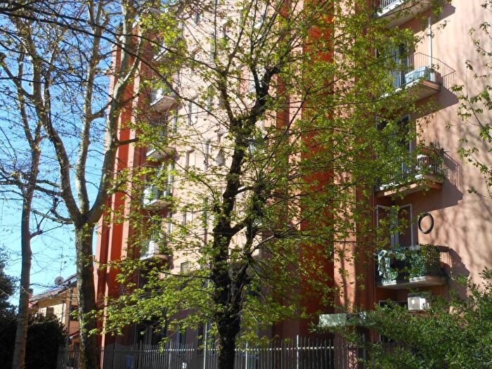 Appartamento bilocale in affitto in Via Alessandro Volta, Centro, Garbagnate Milanese