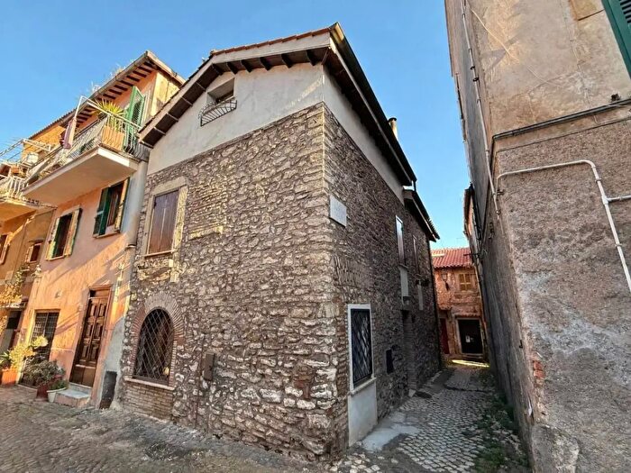 Appartamento quadrilocale in vendita in Via Giacomo Puccini, Monterotondo