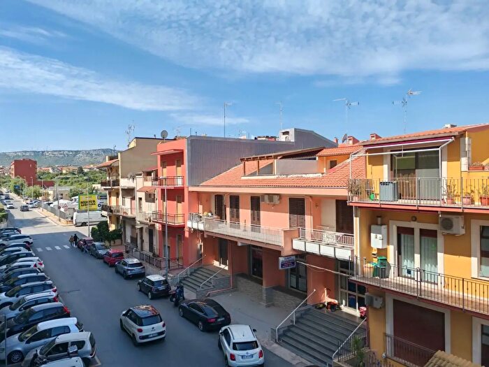 Appartamento trilocale in vendita in Via Mostringiaro, Priolo Gargallo