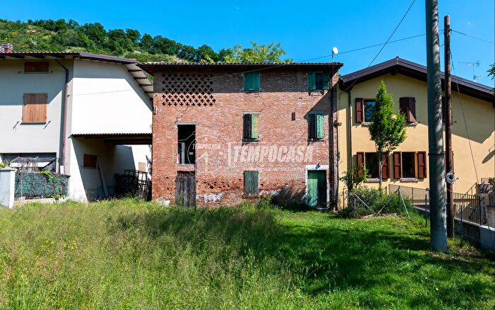 Casa quadrilocale in vendita in Via Rio Faellano, Marano Sul Panaro