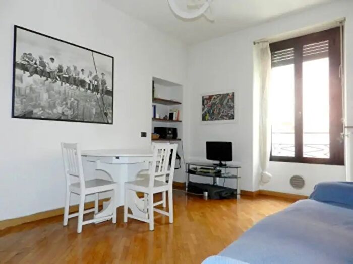 Appartamento bilocale in affitto in Via San Giovanni sul Muro, Milano