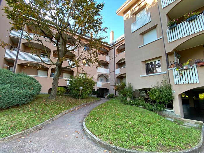 Appartamento trilocale in vendita in Via Mazzini, Robbiate