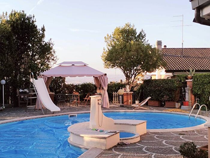 Casa con 5 locali in affitto in Viale Ercole Consalvi, Frascati