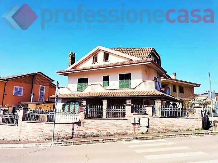 Casa con 5 locali in vendita in Via Loris, Piedimonte San Germano