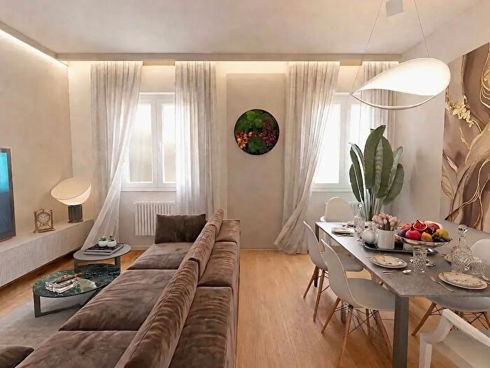 Appartamento con 5 locali in vendita in Via Comacchio, Ferrara