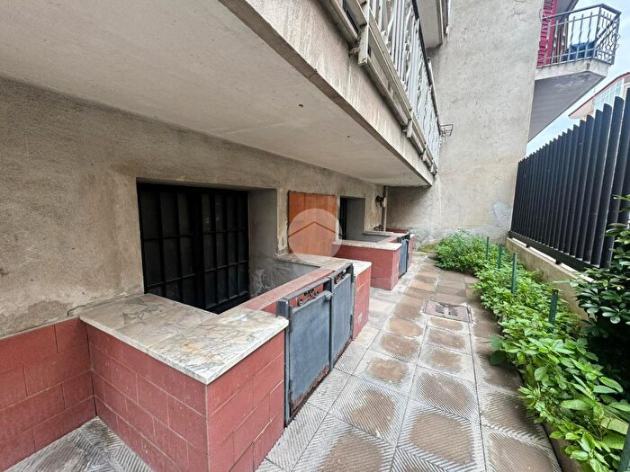 Appartamento quadrilocale in vendita in Via Bari, Casoria