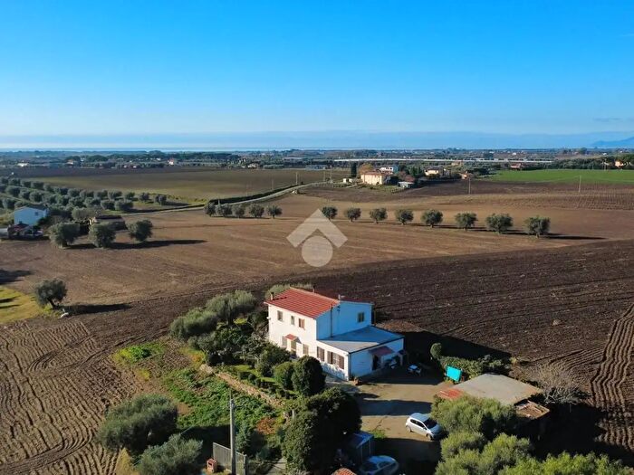 Casa con 10 locali in vendita in Strada La Moletta, Montalto Di Castro