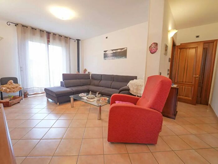 Casa quadrilocale in vendita in Via Giuseppe Verdi, Gambettola